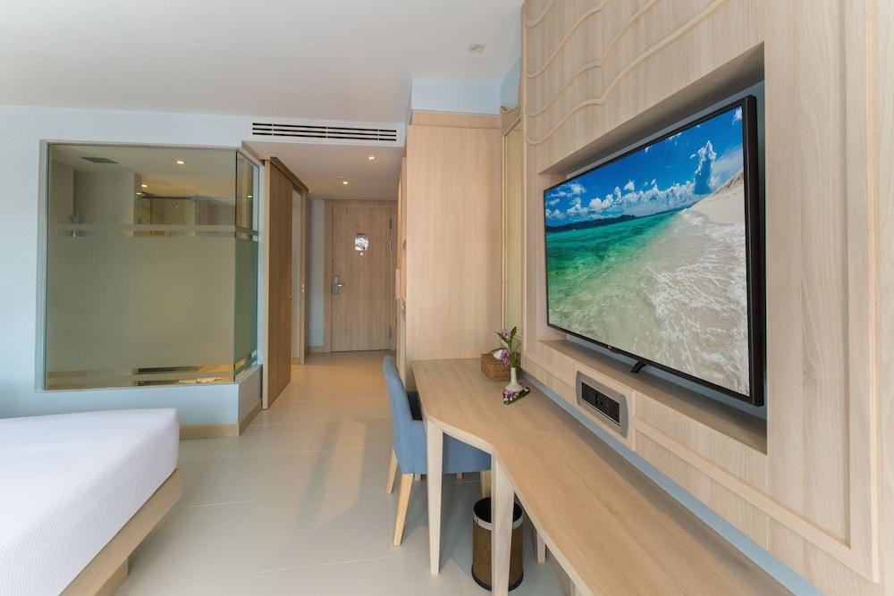 Hotel Beyond Patong Exterior foto