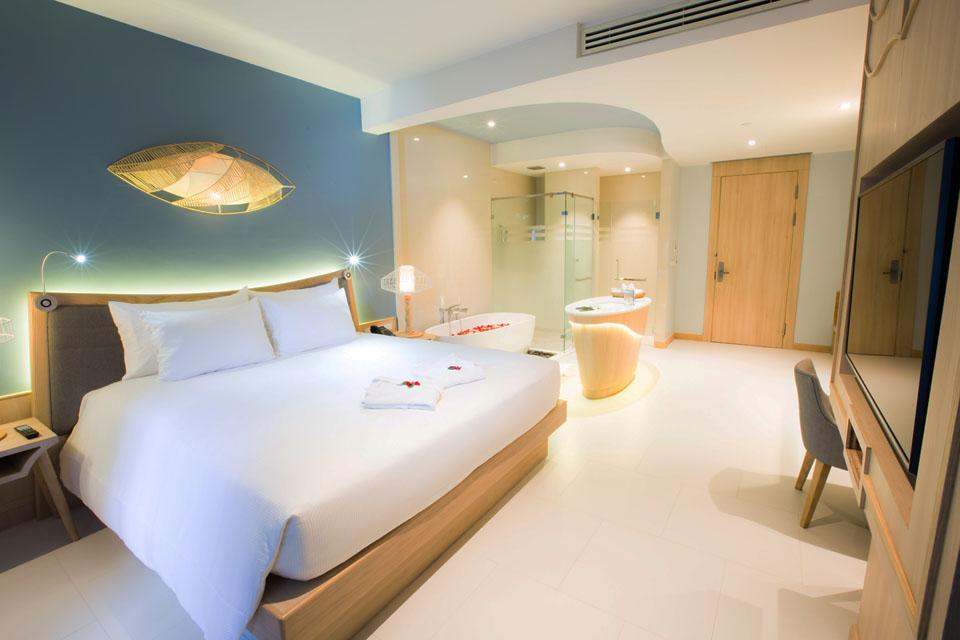 Hotel Beyond Patong Exterior foto